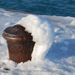 Trieste con Molo Audace coperto di ghiaccio - febbraio 2012